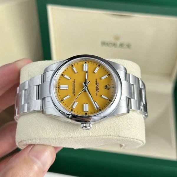 Replica Rolex Oyster Perpetual Yellow Dial 124300 41 mm